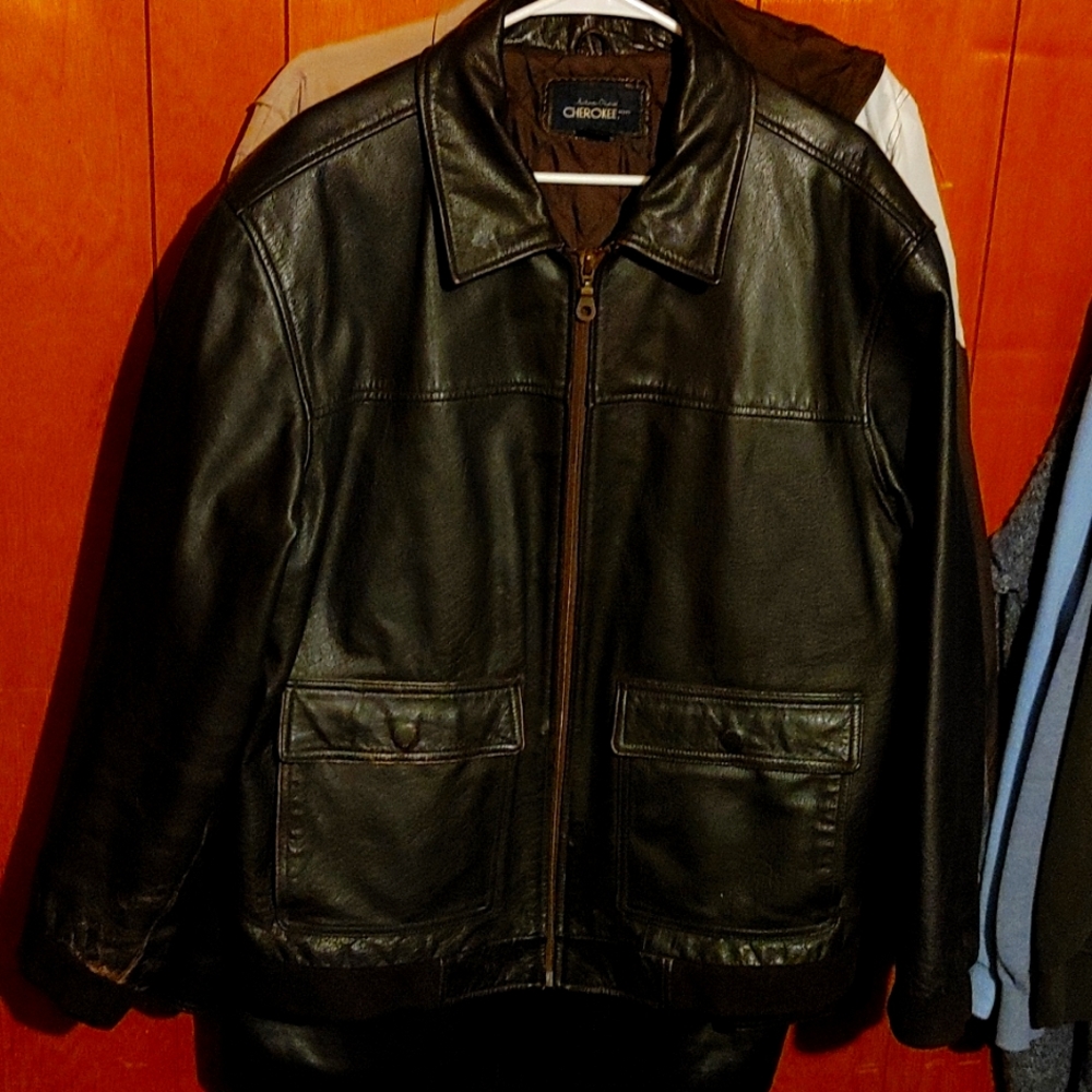 Cherokee Leather Jacket - Picture 4 of 4